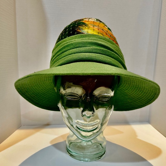 1960\'s Posh Green Vintage Hat w/ Pheasant Feathers - OS main image 6